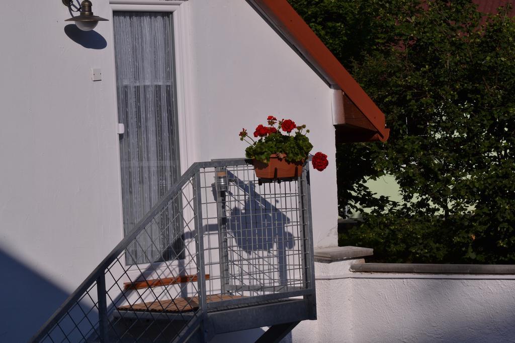 Apartman75 Tisnov Esterno foto