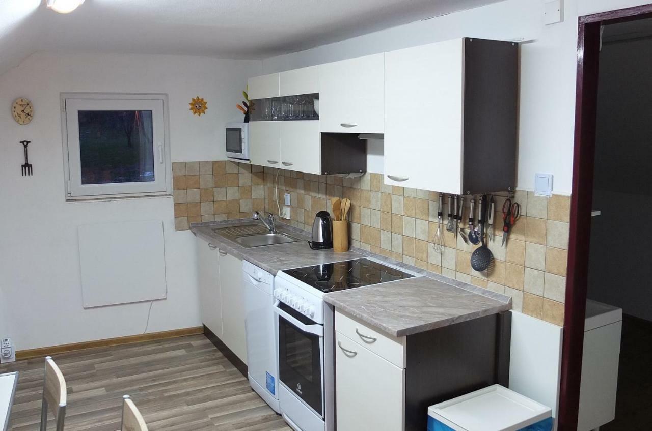 Apartman75 Tisnov Esterno foto